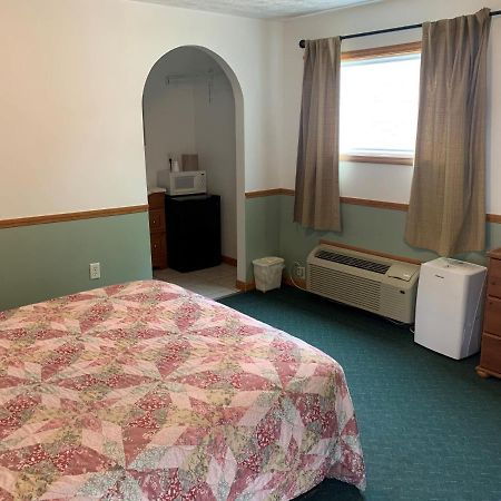 Haven Inn Glen Dale エクステリア 写真